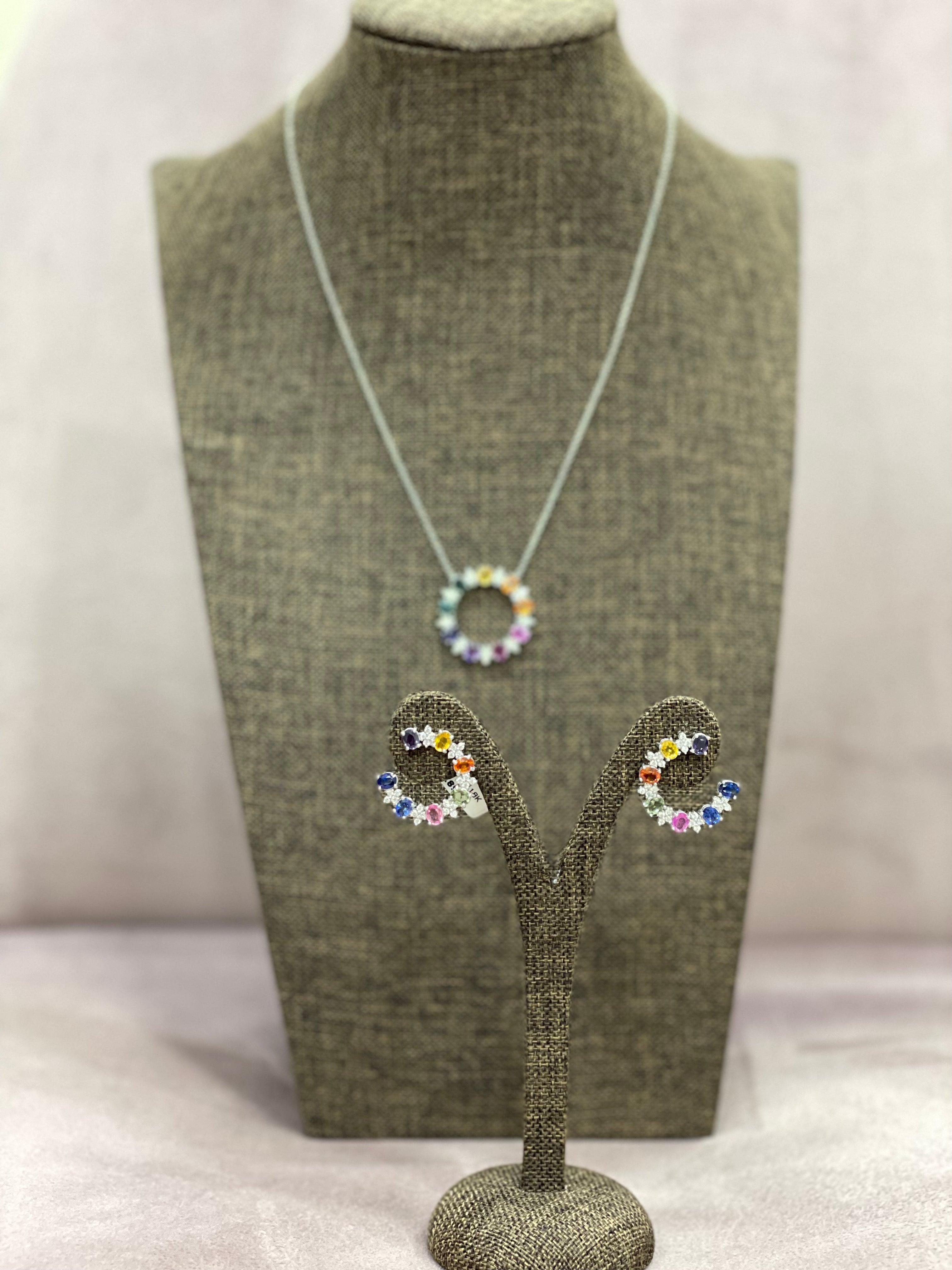 Обеци със цветни скъпоценни камъни и диаманти 4.41